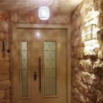 מנורת תקרה תלויה מהודרת למבואת הכניסה לבית - לימור בן יוסף