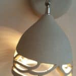 מנורת קריאה אפורה, דמוית פעמון, מדגם קארינה - לימור בן יוסף